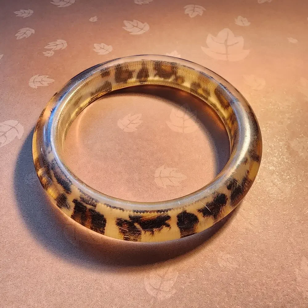 Leopard Animal Print Bangle Bracelet Acrylic-Lucite Vintage 1980s Retro Boho